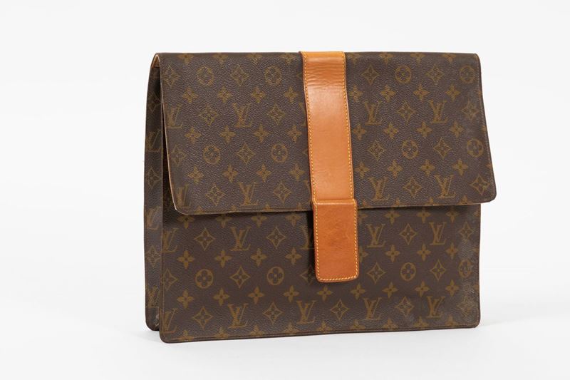 Louis Vuitton Porta documenti - Asta Asta a Tempo Fashion, Vintage e Orologi  - Cambi Casa d'Aste