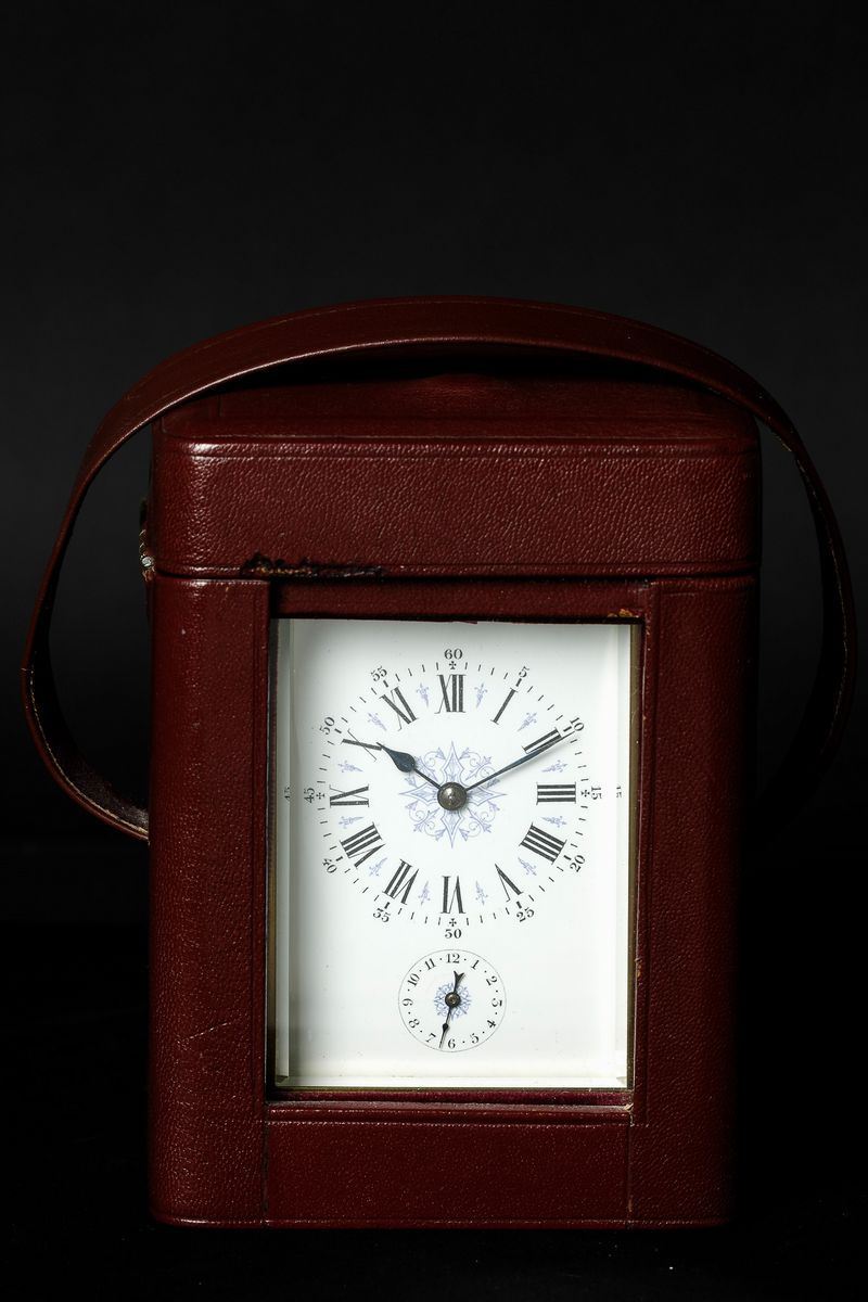 Orologio da tavolo Officier con custodia in pelle da viaggio con suoneria a  passaggio e chiamata su gong indipendenti - Asta Orologi da Polso | Cambi  Time - Cambi Casa d'Aste