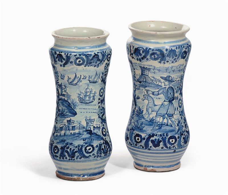 Coppia di albarelli in ceramica bianca e blu, XVIII secolo - Antiques Old Masters - Cambi Casa d'Aste