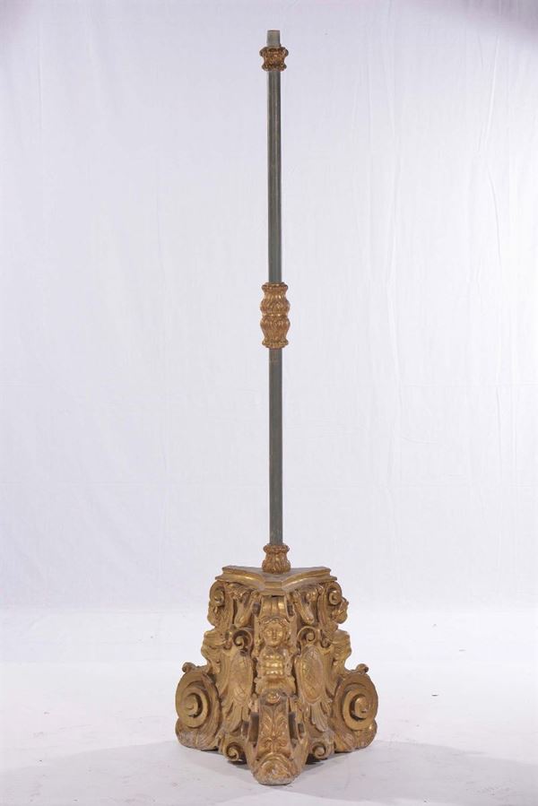 Base di lampione in legno intagliato e dorato, XVIII secolo