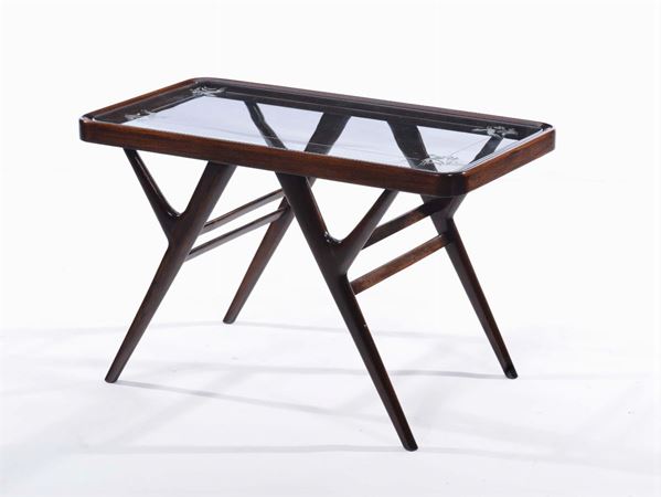 Tavolo basso in legno ebanizzato nello stile di Ico Parisi.
