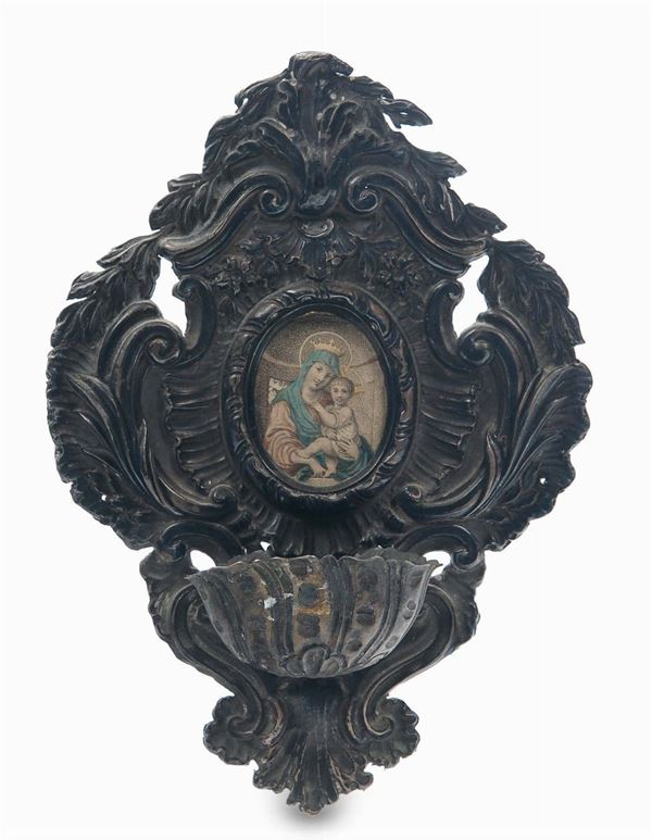 Piccola acquasantiera in lamina d’argento con coppetta applicata, Genova XVIII secolo