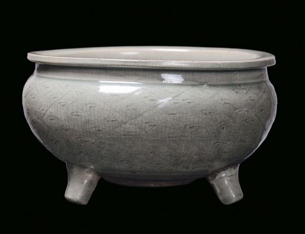 Incensiere tripode  in porcellana Celadon, Cina, Dinastia Ming,  XVI secolo
