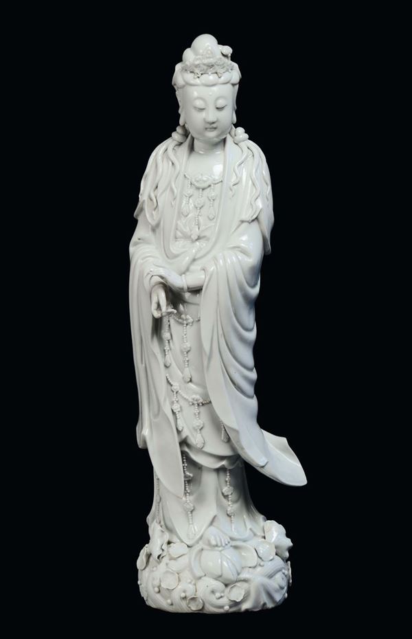 Guanyn in porcellana Blanc de Chine, Dehua, Cina, Dinastia Qing, XIX secolo
