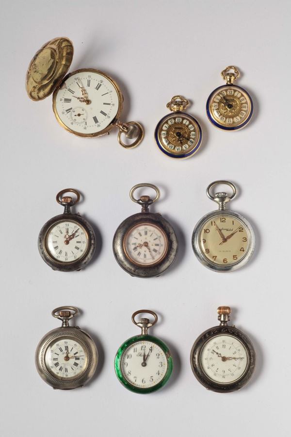 Nove orologi da tasca per signora