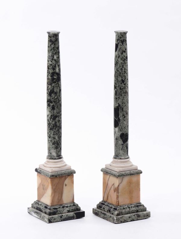 Coppia di colonnine in marmo, XVIII secolo