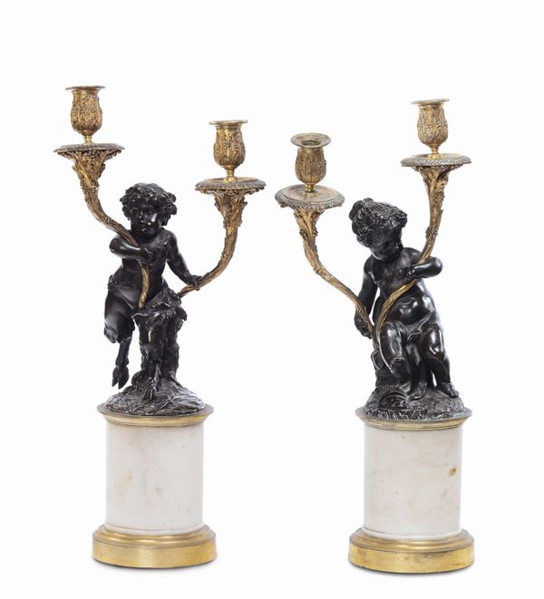 Coppia di candelabri a due luci e bronzo dorato e brunito, XVIII secolo