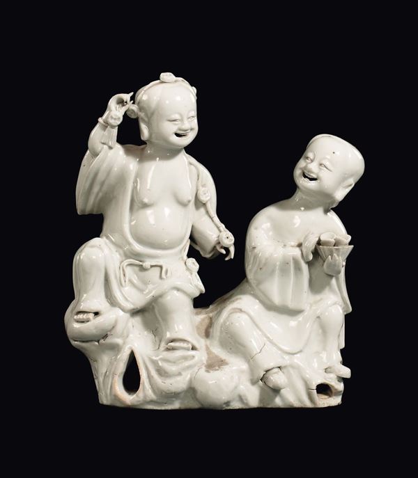 Gruppo di personaggi orientali in porcellana Blanc de Chine, Cina, Dinastia Qing, XVIII secolo