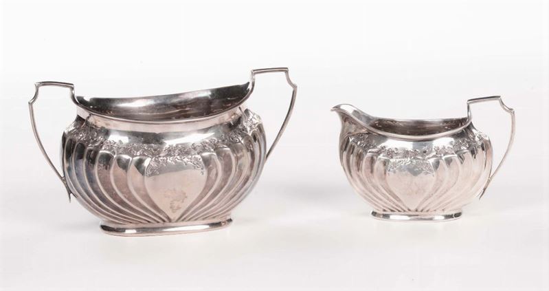 Zuccheriera e lattiera in argento, Inghilterra inizio XX secolo  - Auction Modern and Contemporary Silvers - Cambi Casa d'Aste
