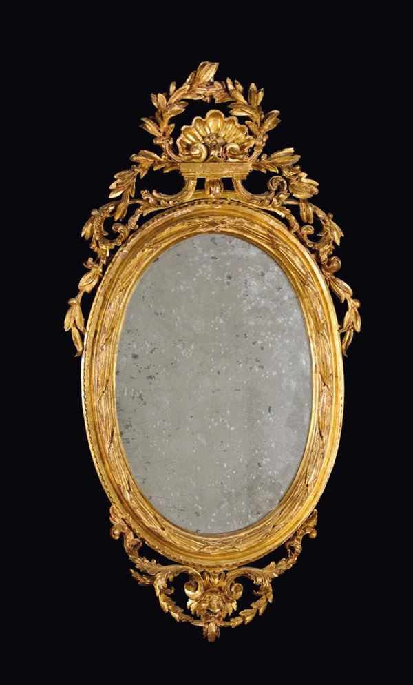 Specchierina ovale Luigi XVI in legno dorato, Genova, ultimo quarto del XVIII secolo