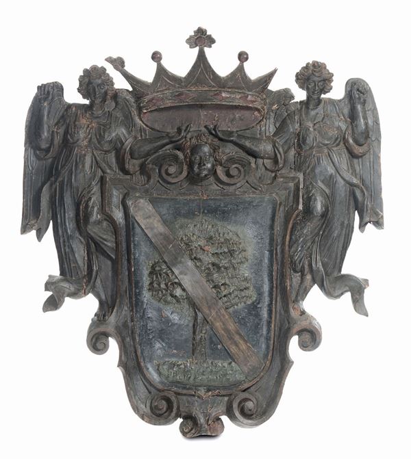A great wooden and painted crest of the venetian aristocracy.