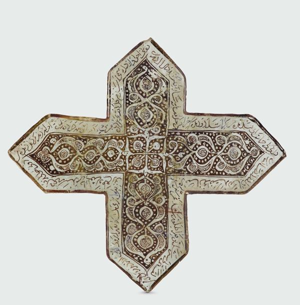 Mattonella a ForMa di croce Kashan (Persia), Fine XIII - inizio XIV secolo (anno Egira 660 circa)