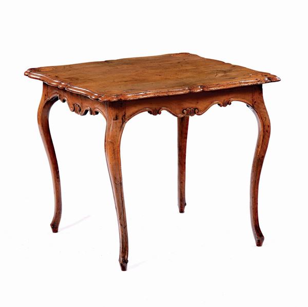 A walnut Louis XV style table, Veneto, 18th century
