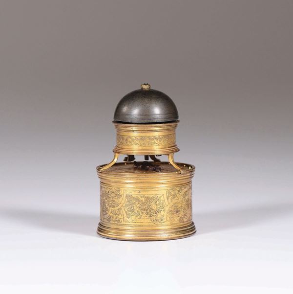 Orologio “tamburina” in ottone dorato, Germania, cassa del XV secolo