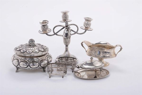 Lotto di oggetti in argento