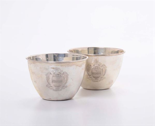 Coppia di bowl in argento, Londra XX secolo