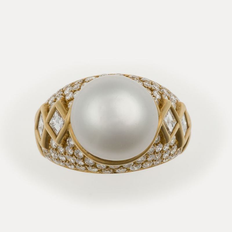 Anello con perla coltivata con diamanti  - Auction Spring Jewels - I - Cambi Casa d'Aste