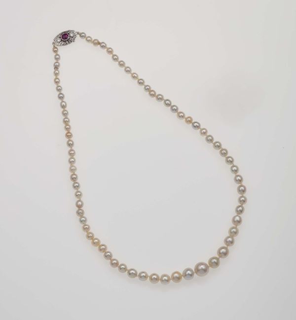 Natural pearl and diamond necklace