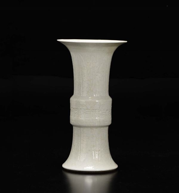 Vaso in porcellana Blanc de Chine, Cina, Dinastia Qing, XIX secolo