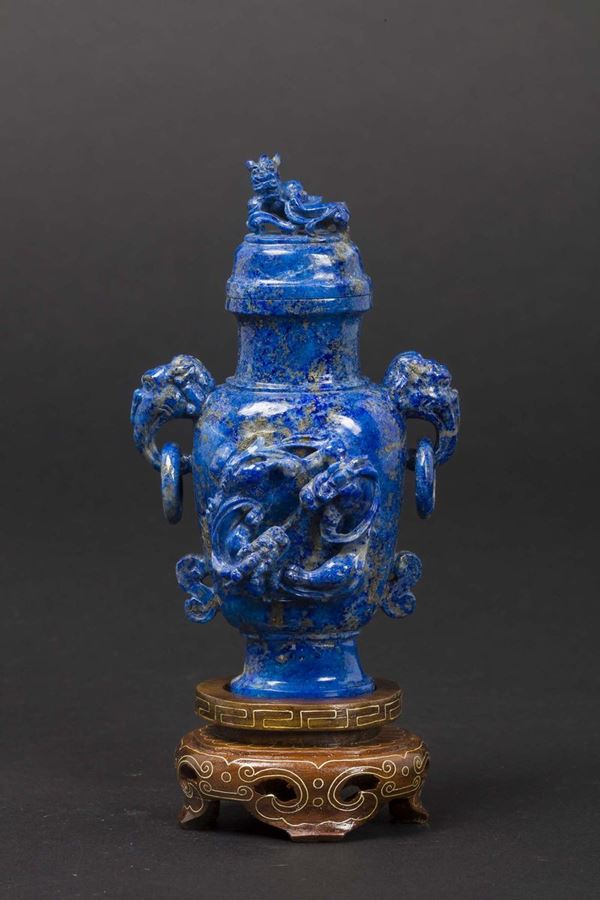 Vasetto con coperchio scolpito in lapislazzulo, Cina, Dinastia Qing, fine XIX secolo