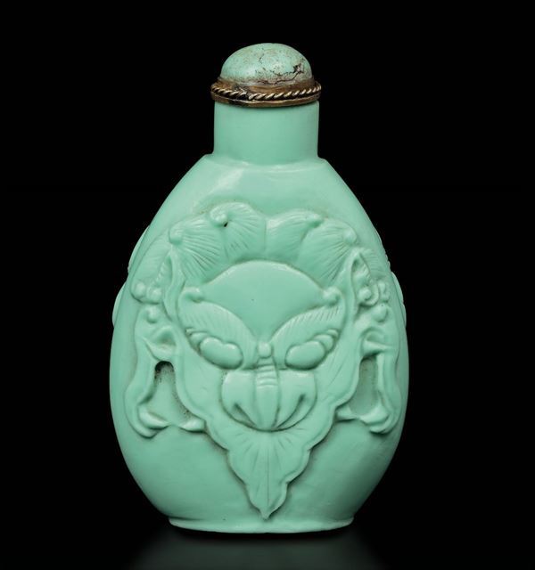Snuff bottle in turchese incisa a rilievo con testa di scimmia, Cina, Dinastia Qing, XIX secolo