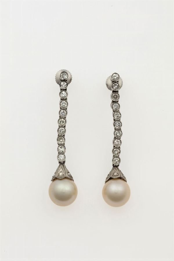 Orecchini pendenti con diamanti taglio huit-huit e perle