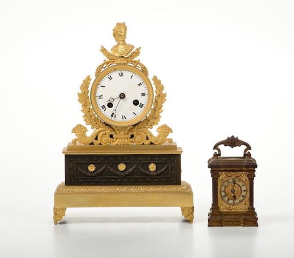 Lotto composto da orologio in bronzo e orologio da comodino