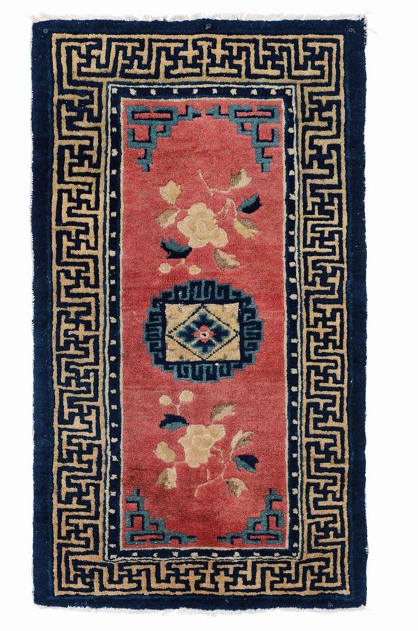 Piccolo tappeto Pechino, Cina inizio XX secolo