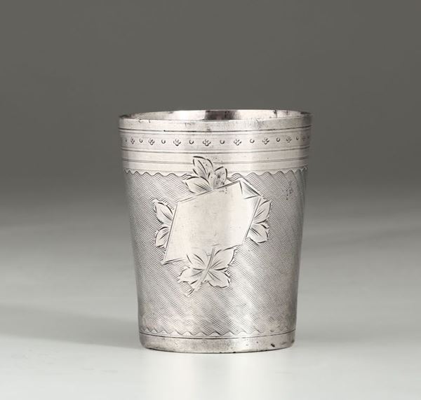 Bicchiere in argento sbalzato e cesellato, Francia XIX-XX secolo