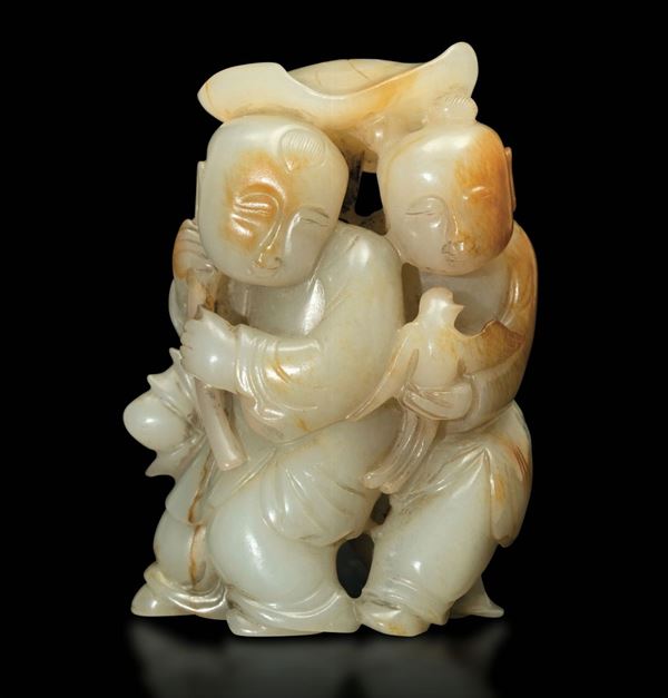 Piccolo gruppo in giada bianca e russet con figure di fanciulli, Cina, XX secolo