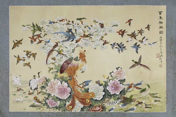 Coppia di dipinti su seta raffiguranti fenice, fiori e iscrizione, Cina, inizio XX secolo