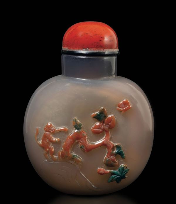 An agate snuff bottle, China, 1900s