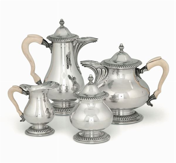 Servizio da tè e caffè in argento con lattiera e zuccheriera, manici in avorio, XX secolo