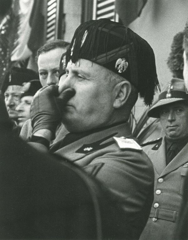 Lucien Aigner (1901-1999) Mussolini a Stresa