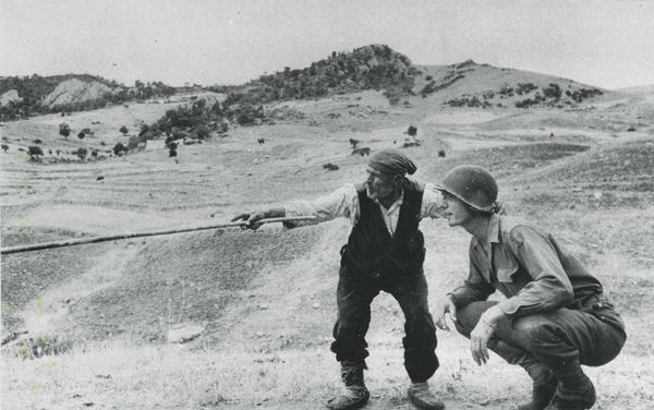 Robert Capa (1913-1954) Campagna italiana, Sicilia, 1943