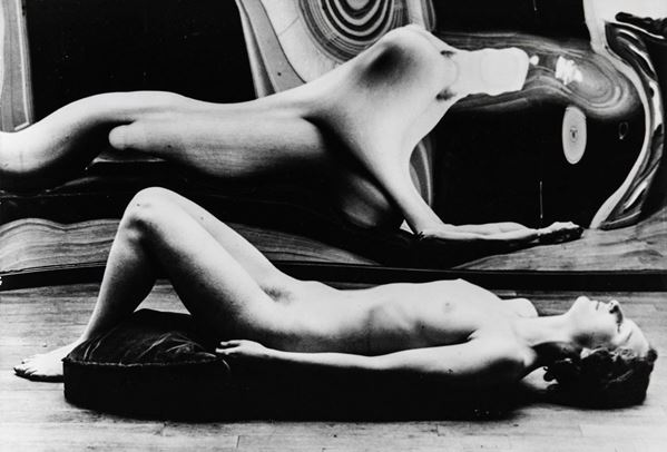 André Kertész (1894-1985) “Distorsione n.45”, Parigi, 1933