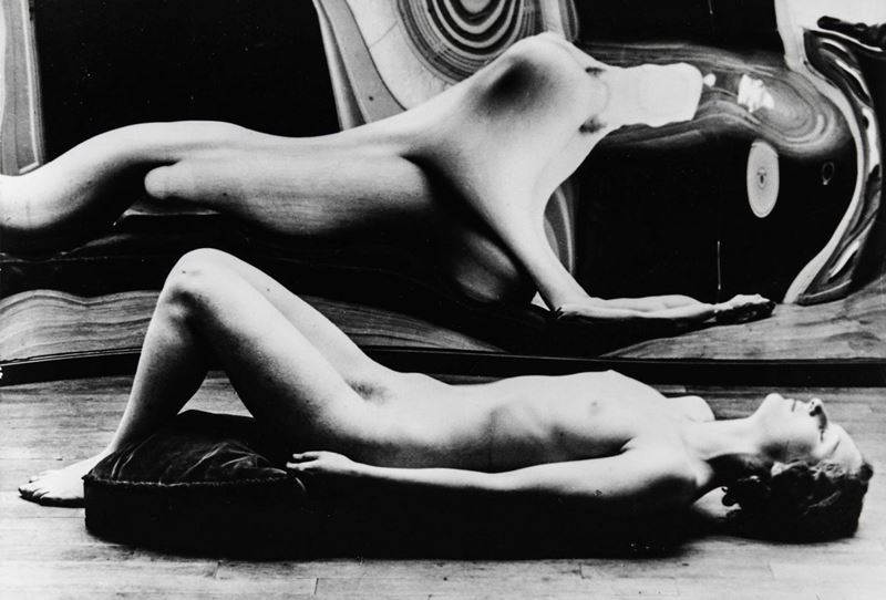 André Kertész (1894-1985)<br>“Distorsione n.45”, Parigi, 1933  - Asta Fotografia - Cambi Casa d'Aste