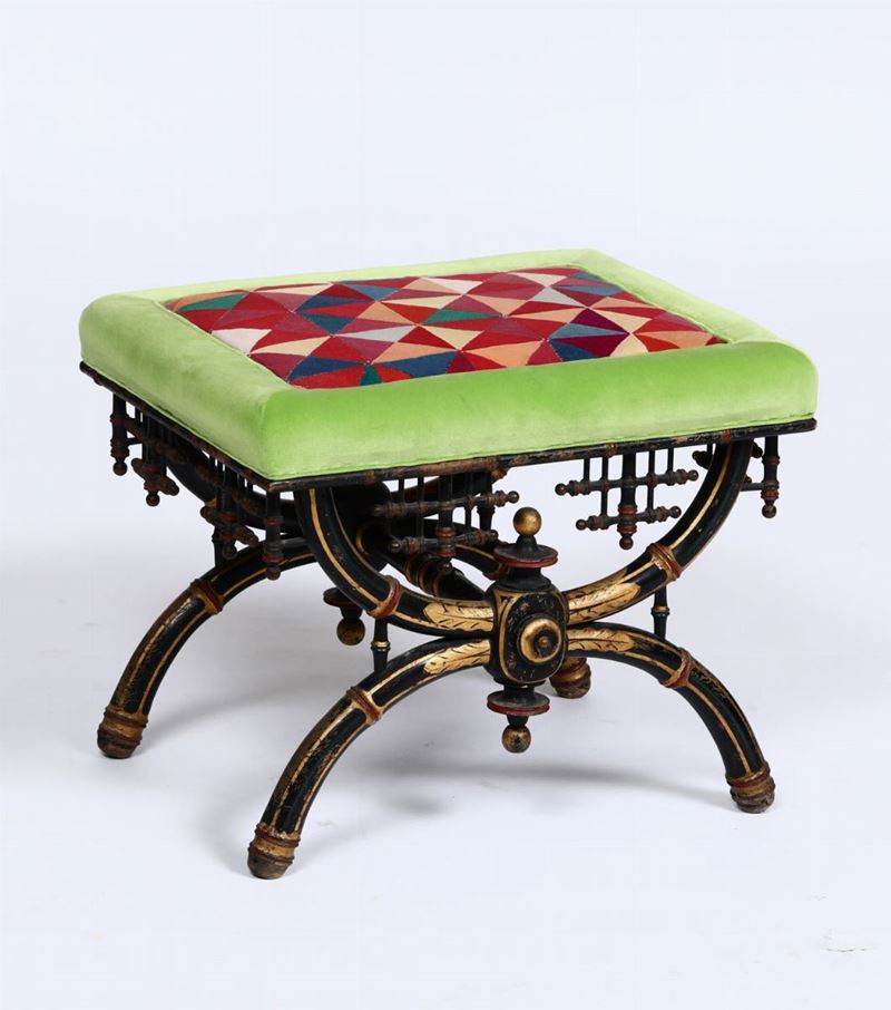 Piccolo sgabello in legno ebanizzato con rivestimento in tessuto, XIX secolo  - Auction Furnitures, Paintings and Works of Art - Cambi Casa d'Aste