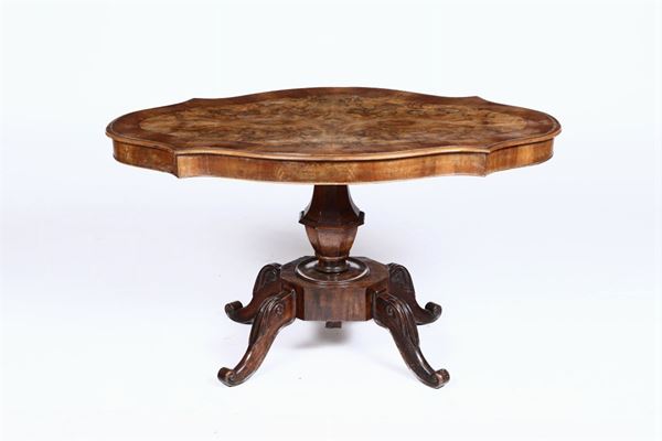 Tavolino a biscotto in legno, XIX secolo