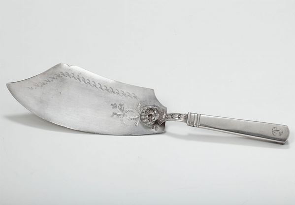 Paletta in argento fuso, sbalzato e cesellato. Napoli inizi del XIX secolo. Argentiere G.Sisino