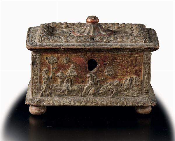 A gilt wood pastiglia box, Ferrara (?), 1400s