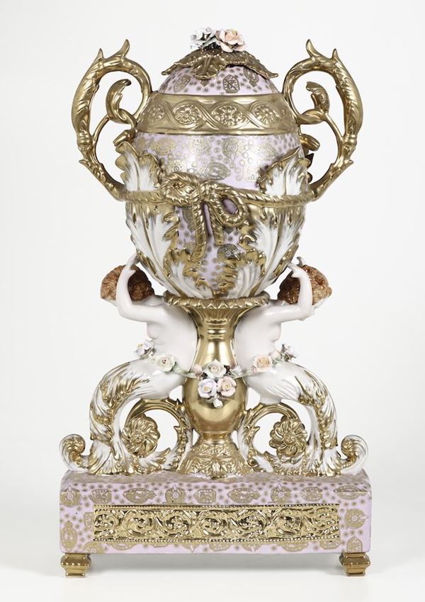 Grande vaso con coperchio Italia, XX secolo