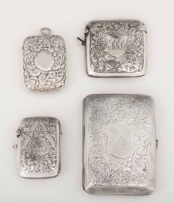 Lotto di tre porta cerini e un porta sigarette in argento, Manifattura inglese del XX secolo