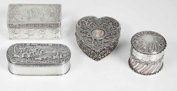 Quattro scatole in argento. Inghilterra XIX-XX secolo