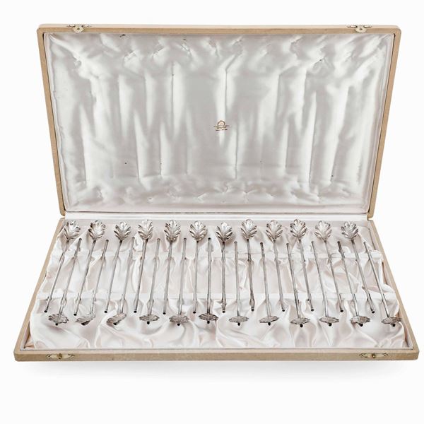 Set di cucchiai per cocktail in argento. Argenteria artistica italiana del XX secolo. Argenteria Clementi, Bologna per Mario Buccellati