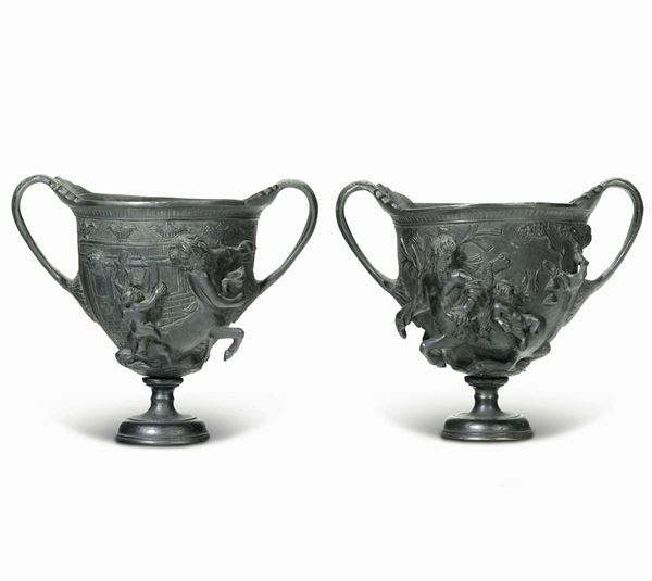Coppia di coppe potorie Bronzo fuso e patinato Fonditore italiano (Napoli?) del XIX secolo