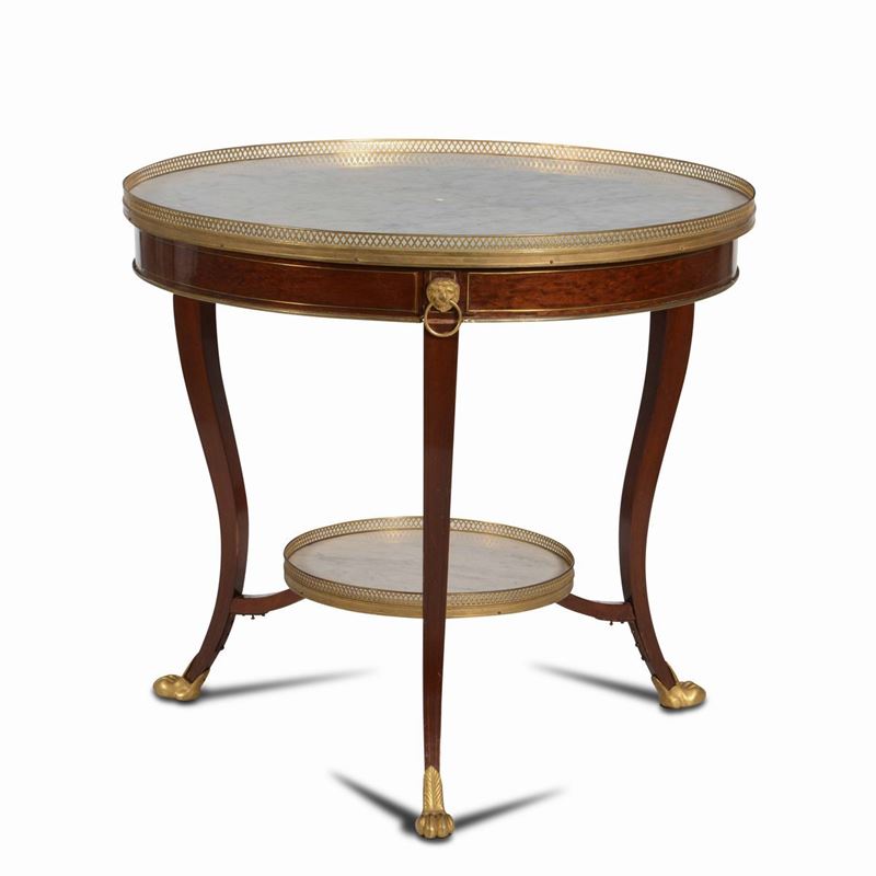 Tavolino da centro di gusto neoclassico, XX secolo  - Asta Antiquariato Giugno | Cambi Time - Cambi Casa d'Aste