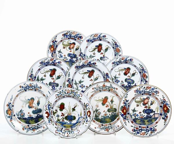 Nove piatti “al garofano” Faenza, XVIII - XX secolo