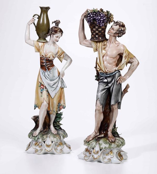 Coppia di grandi figurine Probabilmente Napoli, Capodimonte, XIX secolo