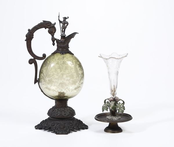 Lotto composto da vaso Soliflore e vaso in vetro inciso in metallo
